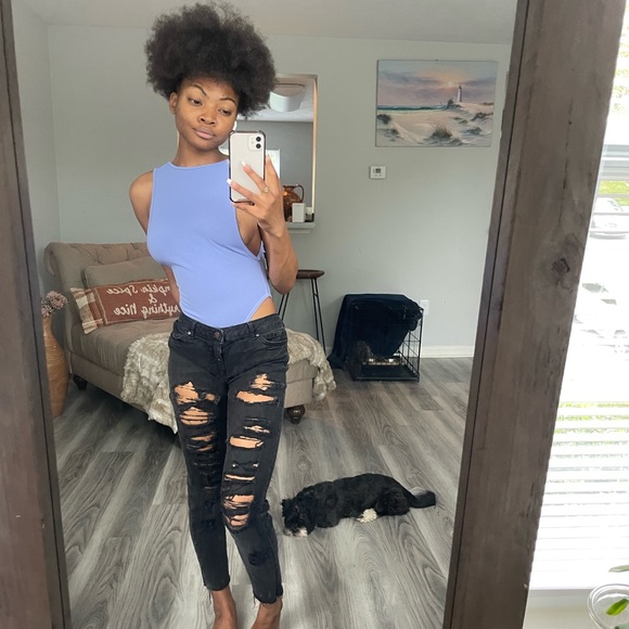 Super Distressed Black Skinny Jeans - Picture 7 of 11